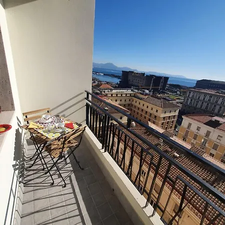 Neapolitan Skyscraper Apartment Exterior foto
